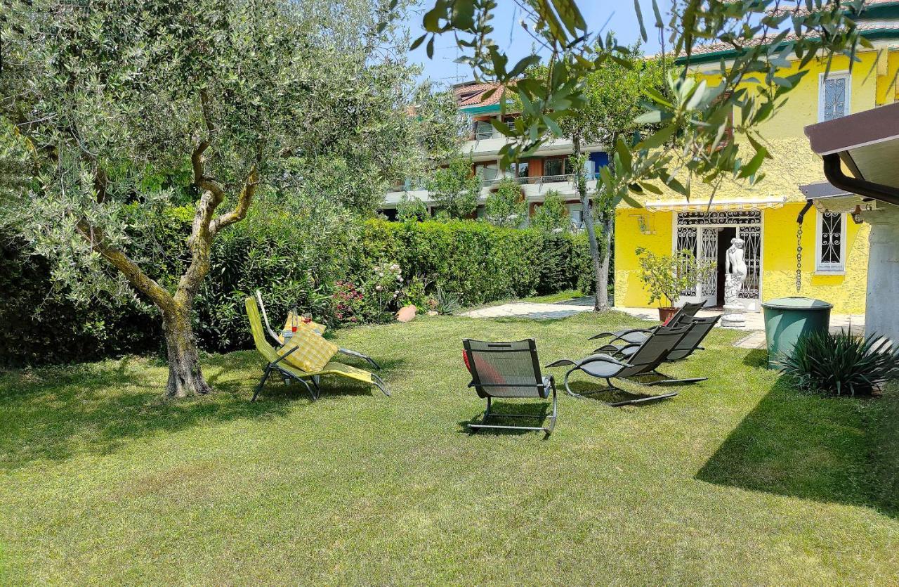 Villa Con Giardino Privato, Tre Camere, Due Bagni Manerba del Garda Extérieur photo